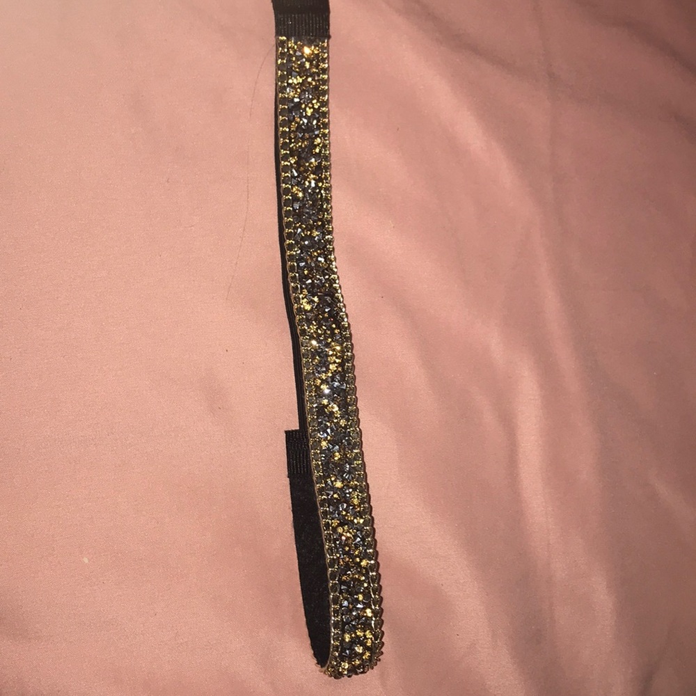 Very cute and stylish headband
